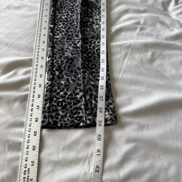 Seven7 Women's Pull On Multicolor Leopard Print Leggings High Rise Small Stretch - Picture 11 of 13